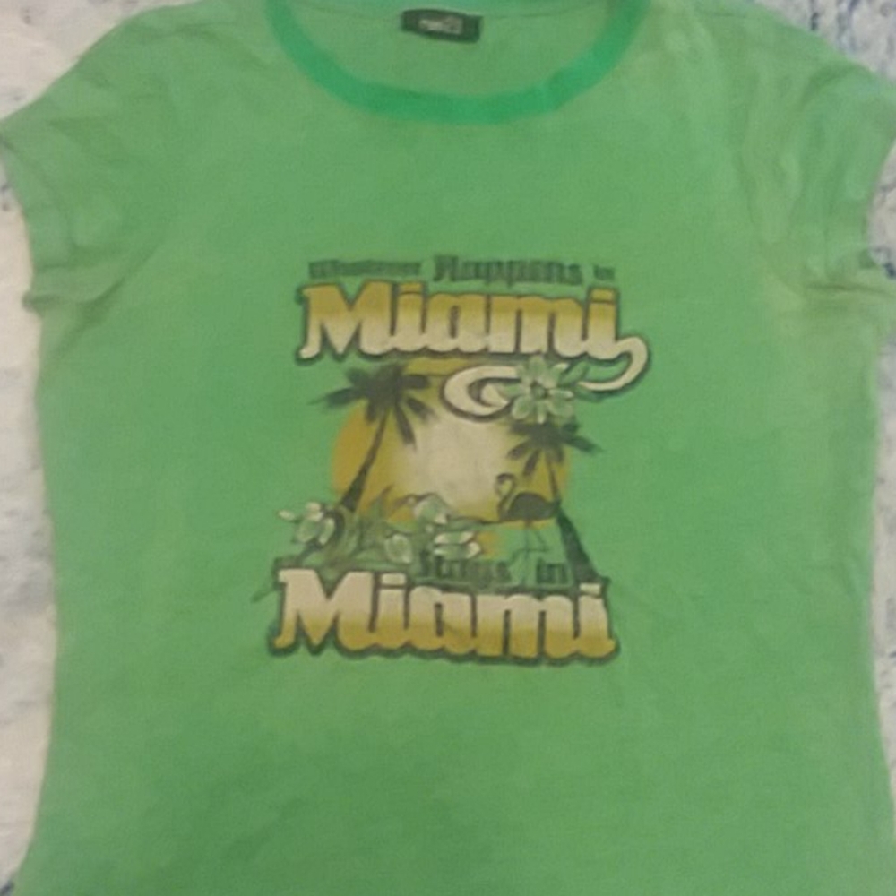 Green printed tee